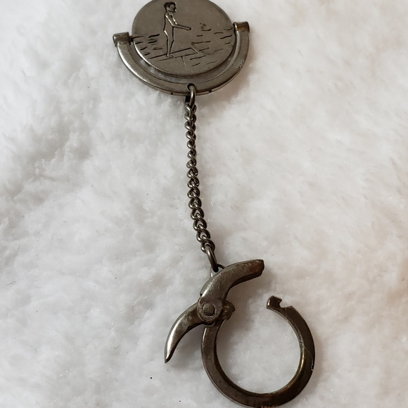 very old key chain - Picture 3 of 8